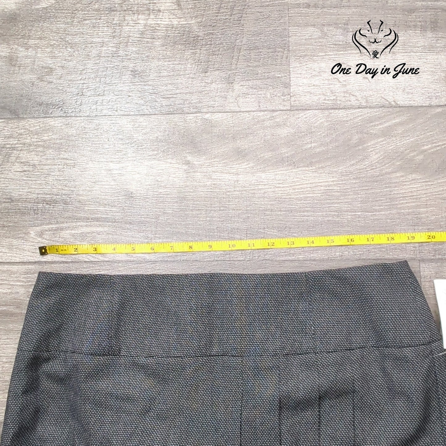 In Moda Pleated Mini Skirt Size 14