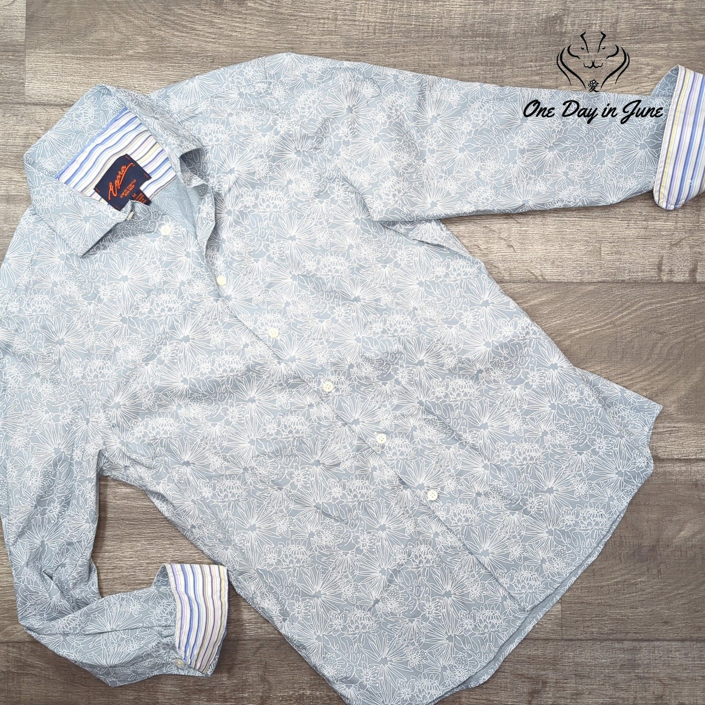 Egara Button Front Shirt Size M