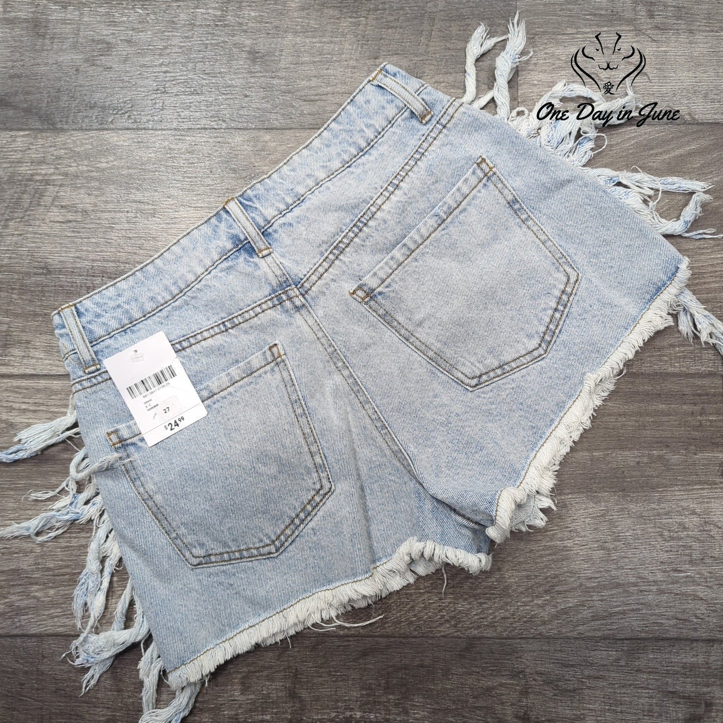 Forever 21 Denim Shorts Size 27 (4)