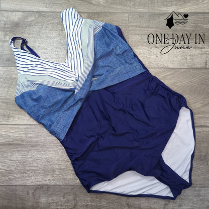 Aleumdr Plus Size Twist Front One Piece Swimsuit Size 3XL