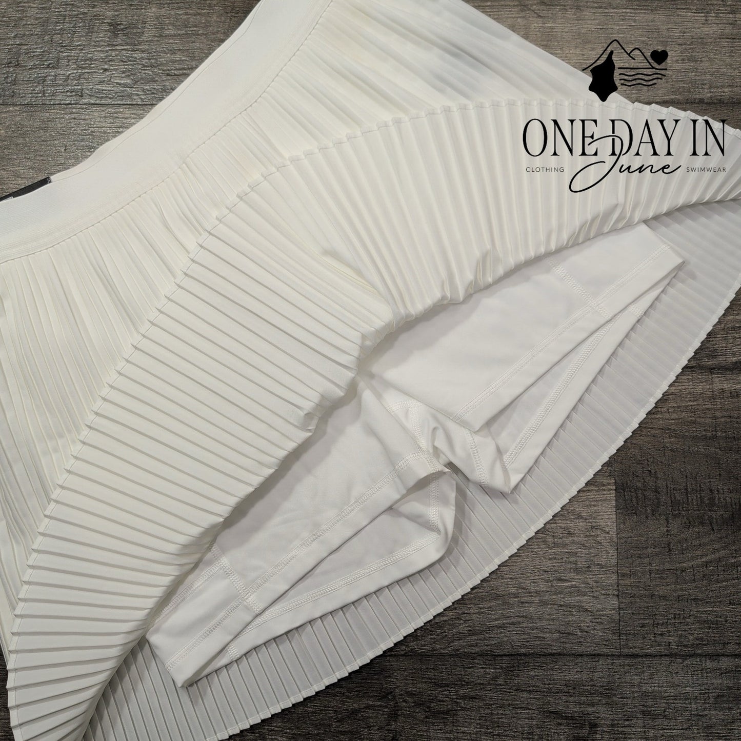 Gap Pleated Skort White Tennis Pickleball Athletic Skirt NWT Size L