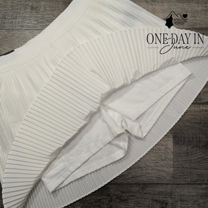 Gap Pleated Skort White Tennis Pickleball Athletic Skirt NWT Size L