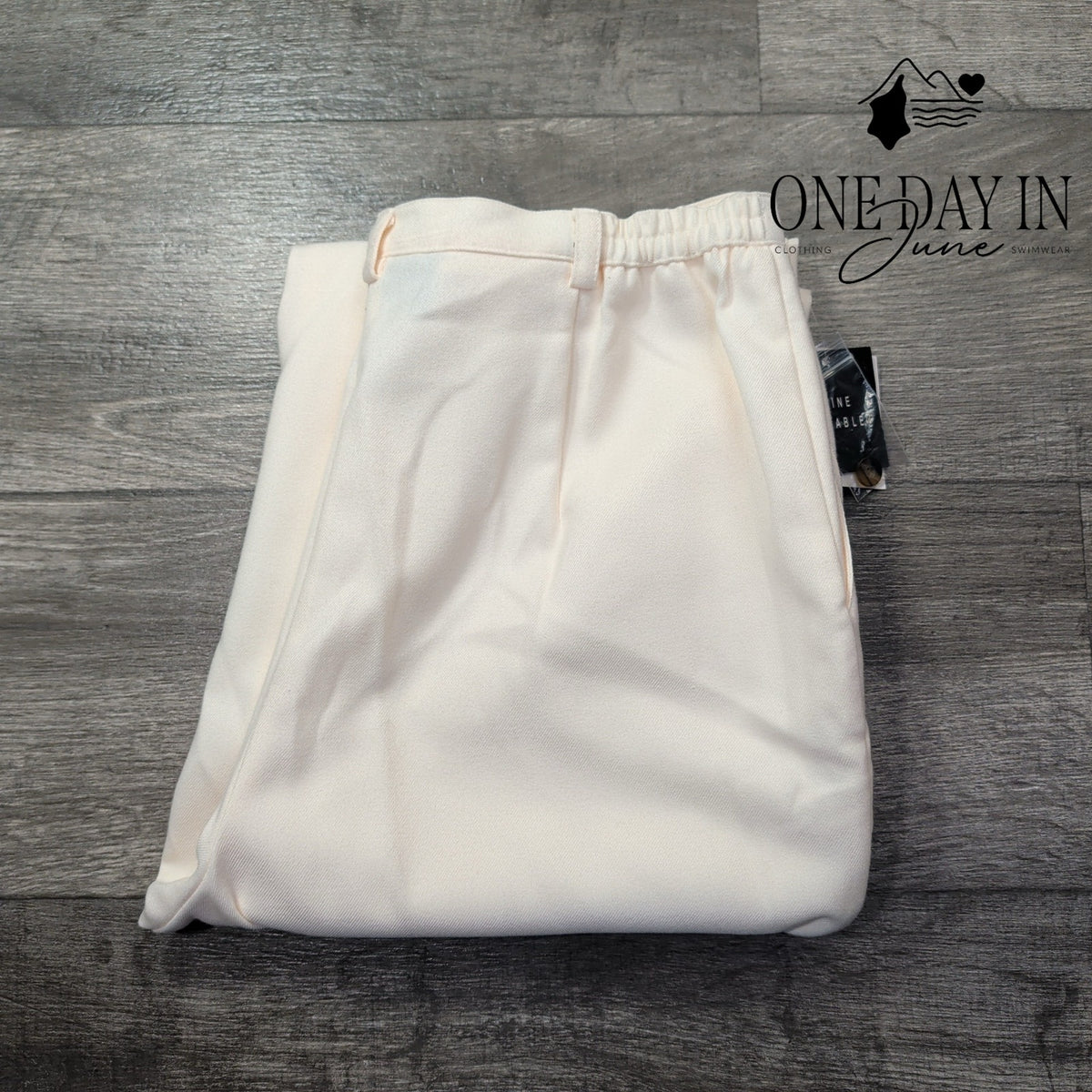 Sag Harbor Softest Touch High Rise Dress Pants Vanilla Cream NWT Size 14
