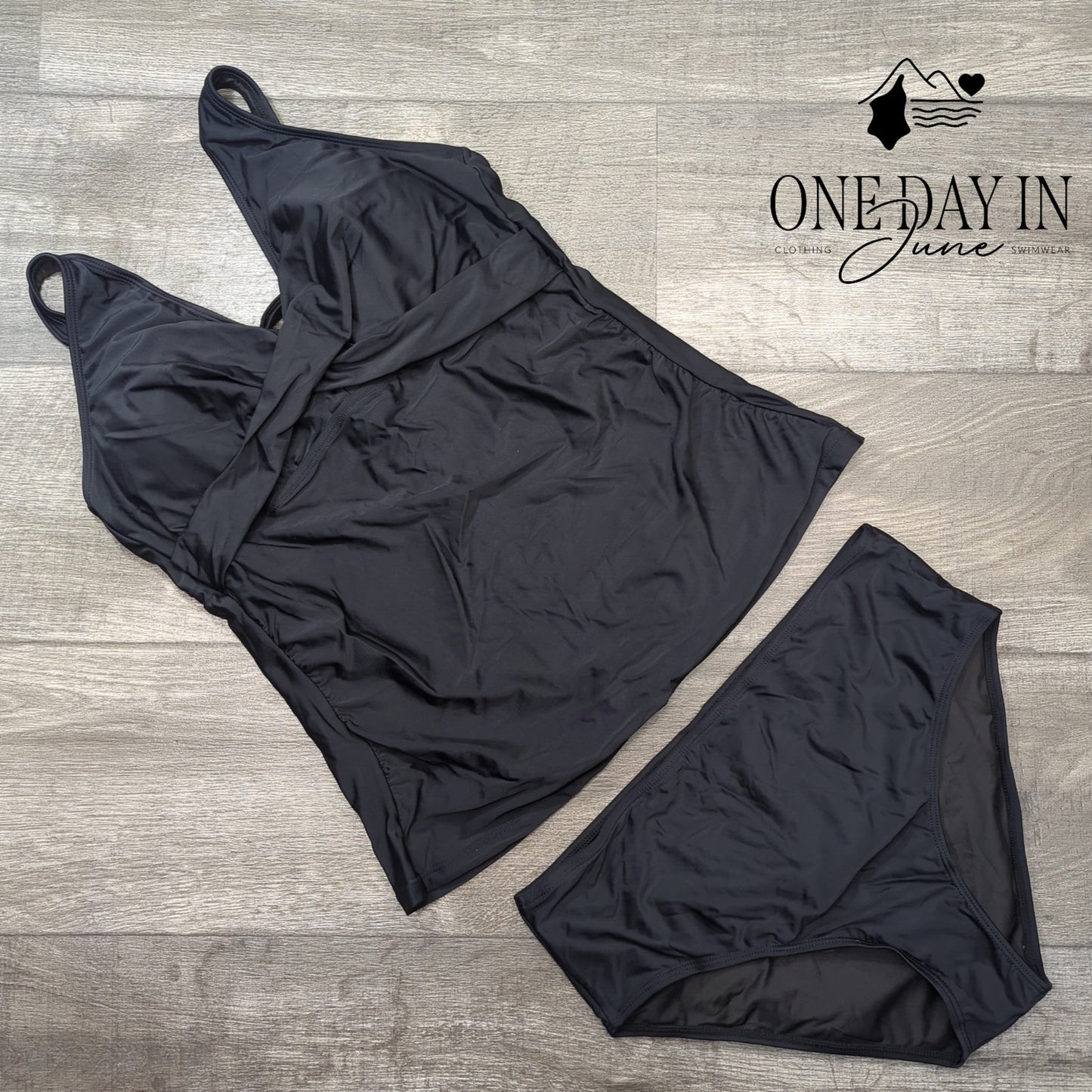 Yonique Cross Front Tankini Swimsuit Size L