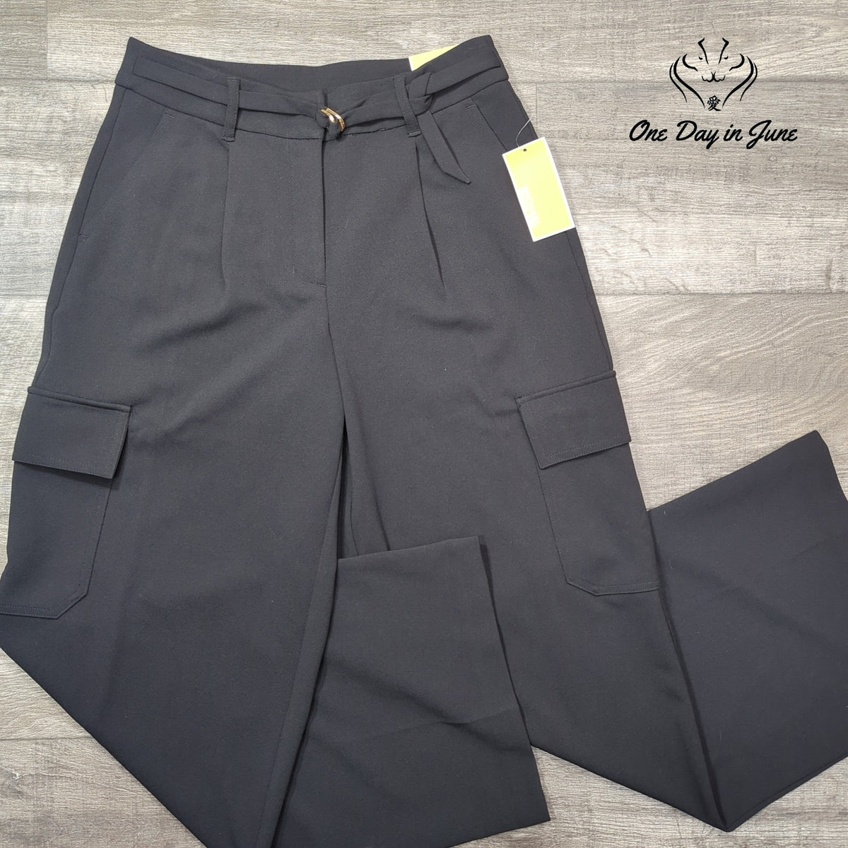 Michael Kors High Rise Wide Leg Cargo Pants Black Belted NWT Size 4