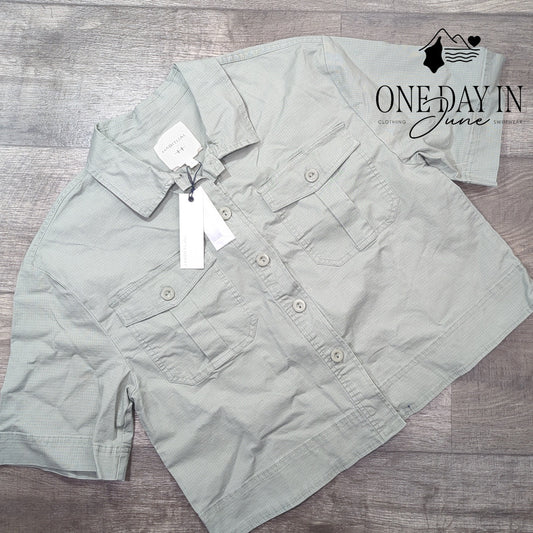 Habitual Button Front Top Size L