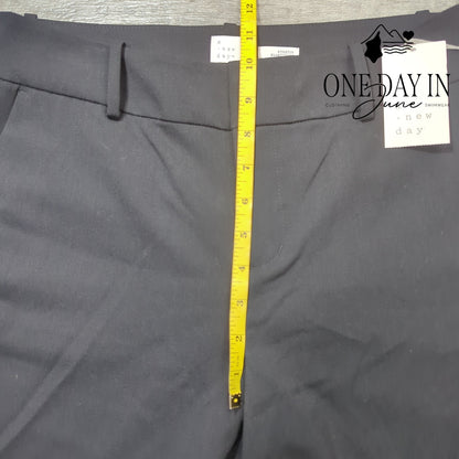 A New Day Cropped Pants Size 6