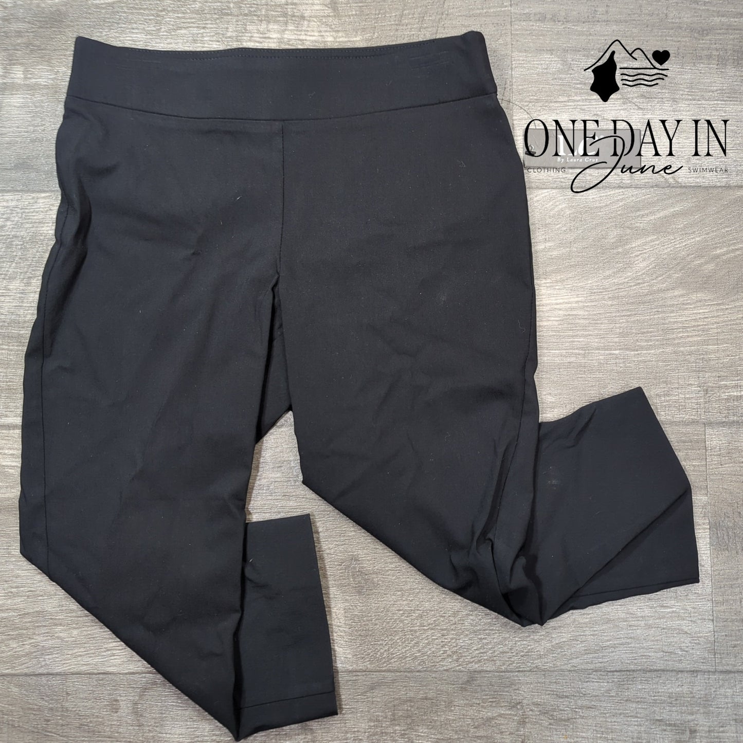 Lauren Cruz Pull On Capri Pants Size S