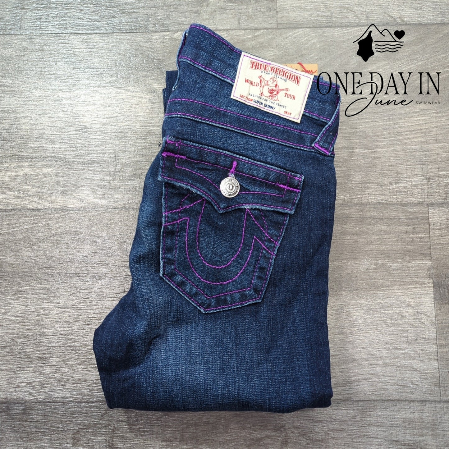 True Religion Super Skinny Jeans Neon Purple Stitch Distressed NWT Size 6 (28)