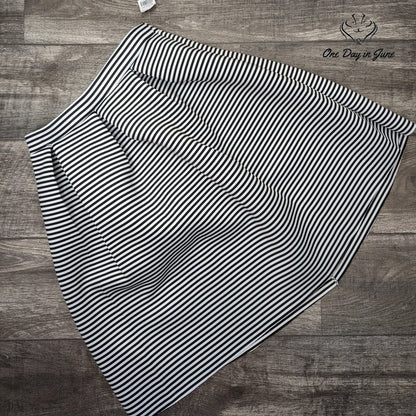Sensational Collection Striped Knee Length Skirt Size XL