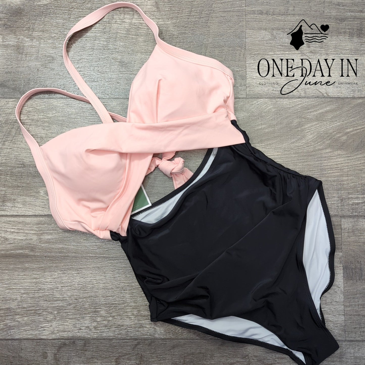 Eomenie Cross Front Cut Out One Piece Swimsuit Size M