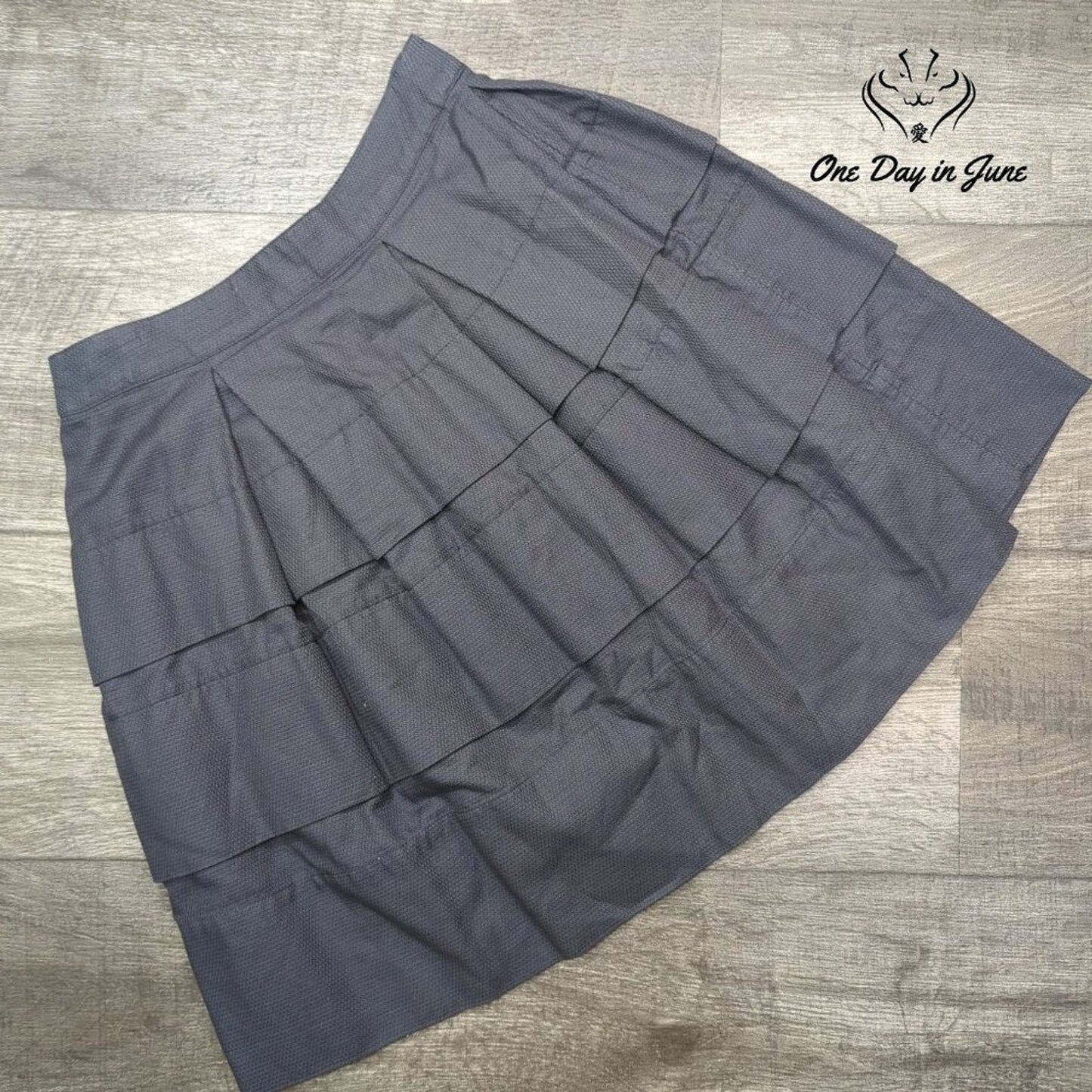 Calvin Klein A Line Tiered Mini Skirt Size 2