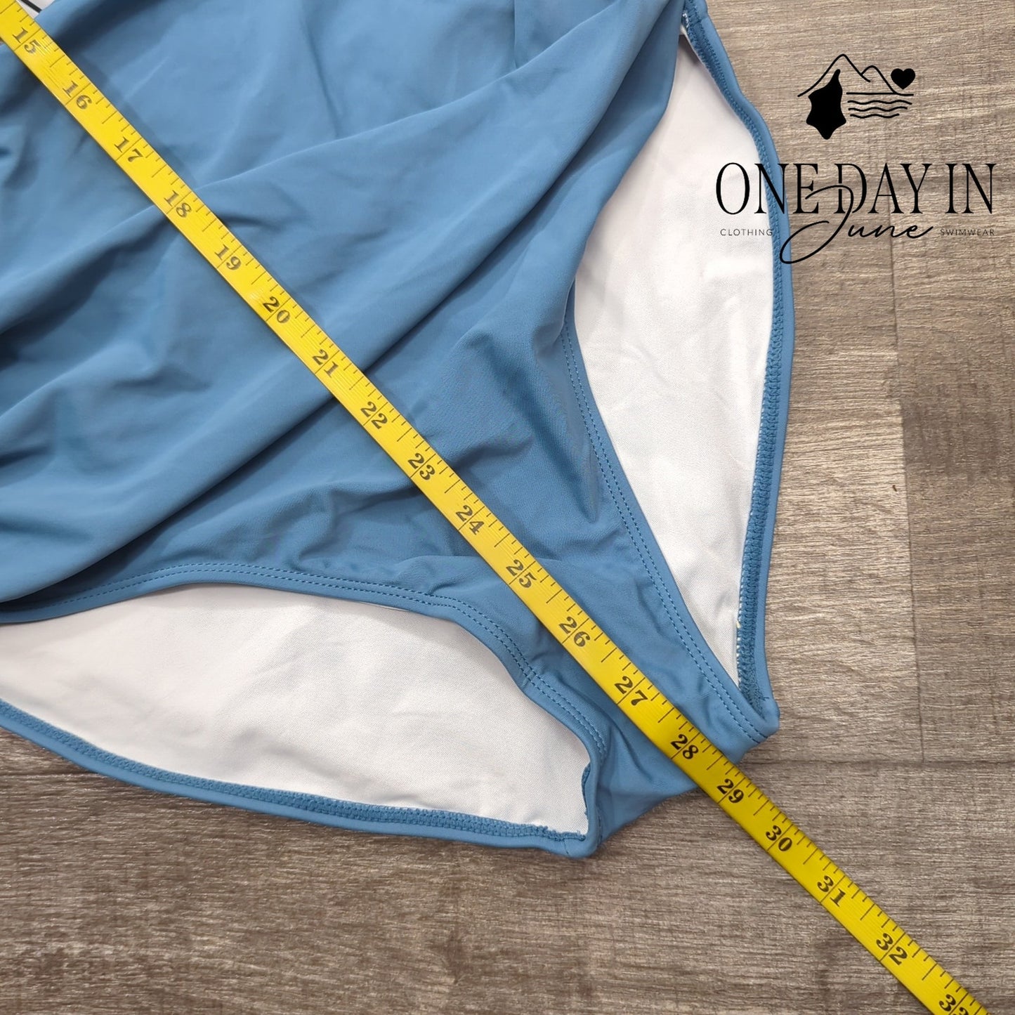 Eomenie Cross Front Cut Out One Piece Swimsuit Size L