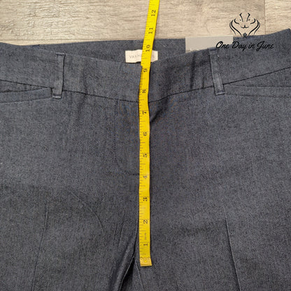 Van Heusen Classic Fit Straight Leg Ankle Pants Size 2