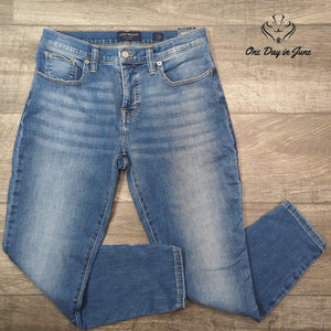Lucky Brand Mid Rise Skinny Jeans Blue Denim NWT Size 8