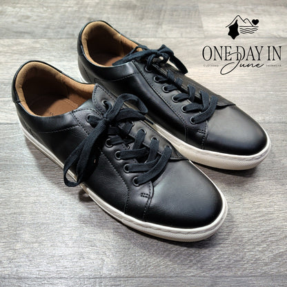 Banana Republic Black Leather Low Top Lace Up Sneakers White Sole Size 9