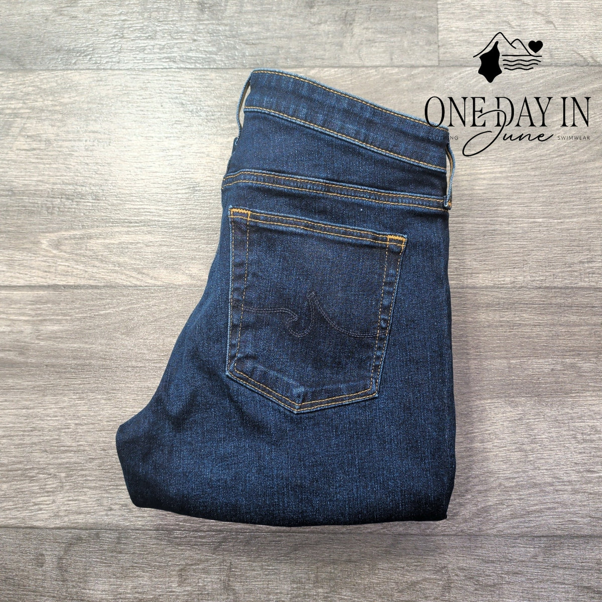 AG Adriano Goldschmied Straight Leg Jeans Women's Dark Blue NWT Size 4 (27)
