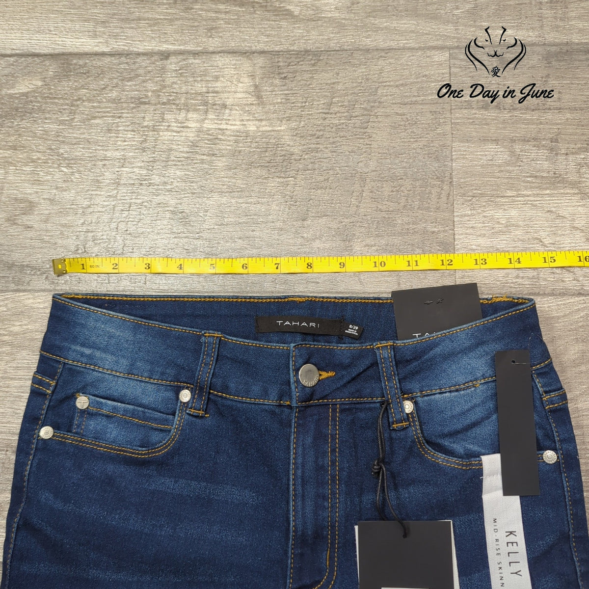 Tahari Kelly Mid Rise Skinny Jeans Dark Wash Blue Rayon Denim NWT Size 8