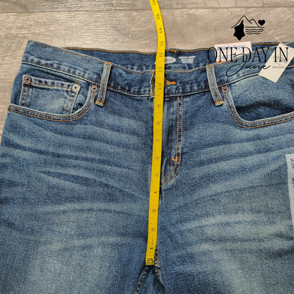 Old Navy Athletic Taper Built-In Flex Jeans Mens Medium Wash NWT Size 34X30