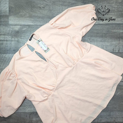 Boohoo Plus Keyhole Puff Sleeve Peplum Top Blush Pink Cutout NWT Size 22