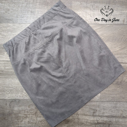 Sophie Max Faux Suede Mini Skirt Gray Comfort Waist Pull On Size M