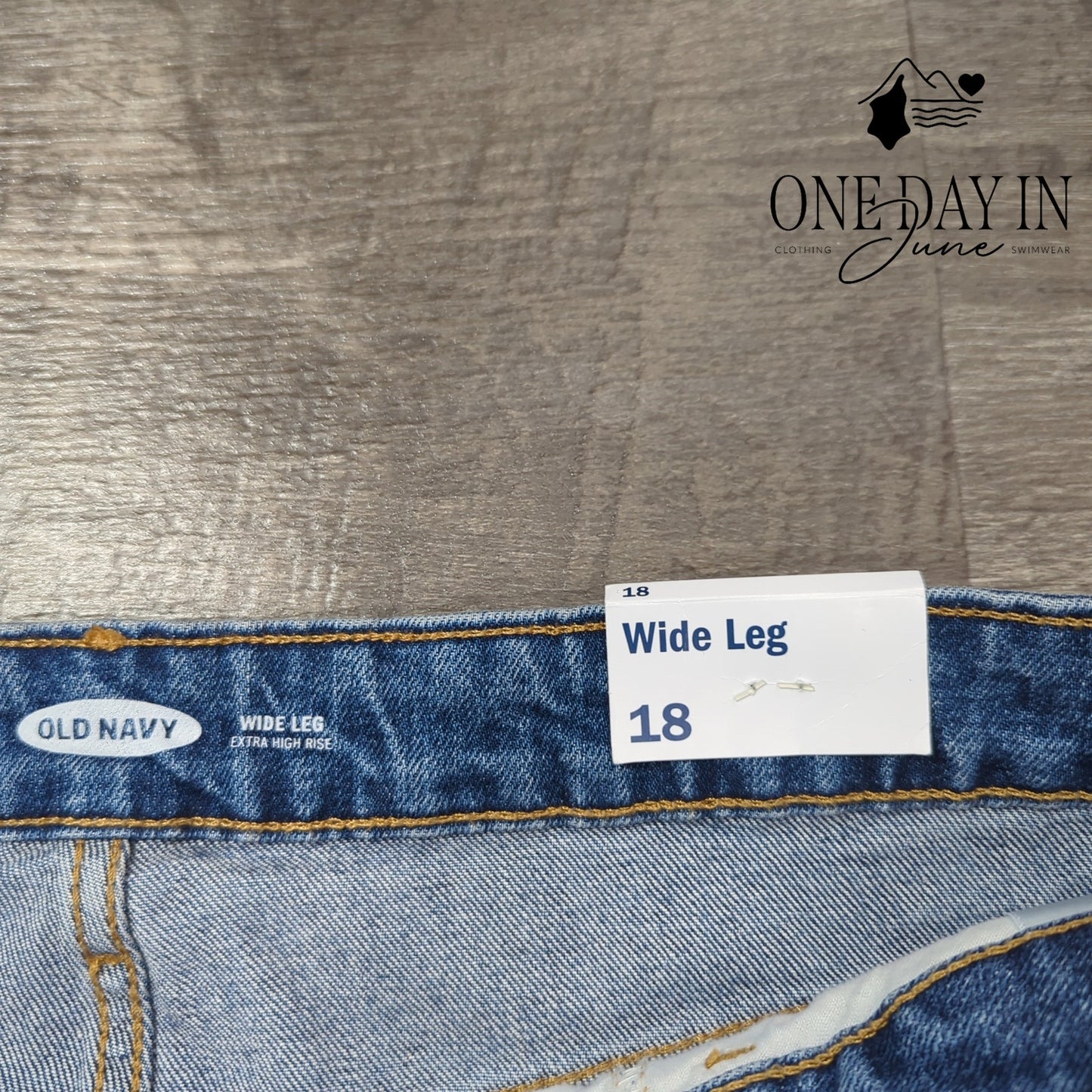 Old Navy Extra High Rise Wide Leg Jeans Size 18