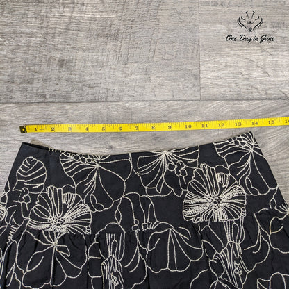 Chico's Embroidered A Line Skirt Size 0 (4)
