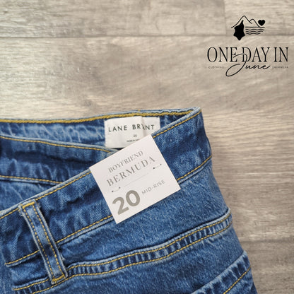 Lane Bryant Mid Rise Boyfriend Bermuda Denim Shorts Size 20