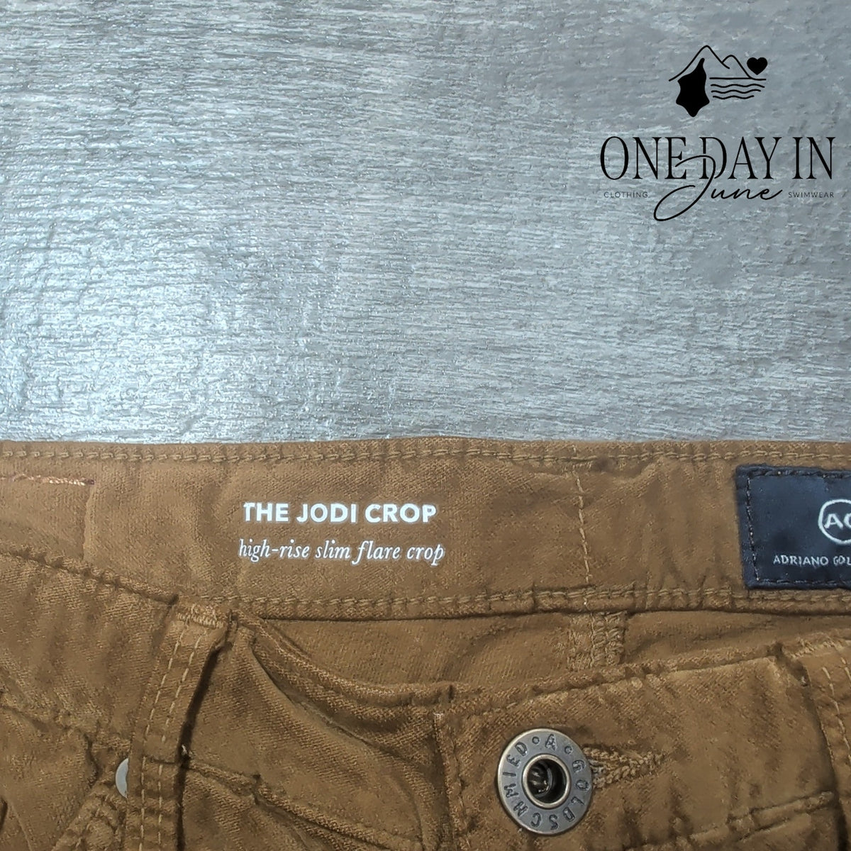 AG Adriano Goldschmied The Jodi Crop Velveteen High Rise Slim Flare NWT Size 4