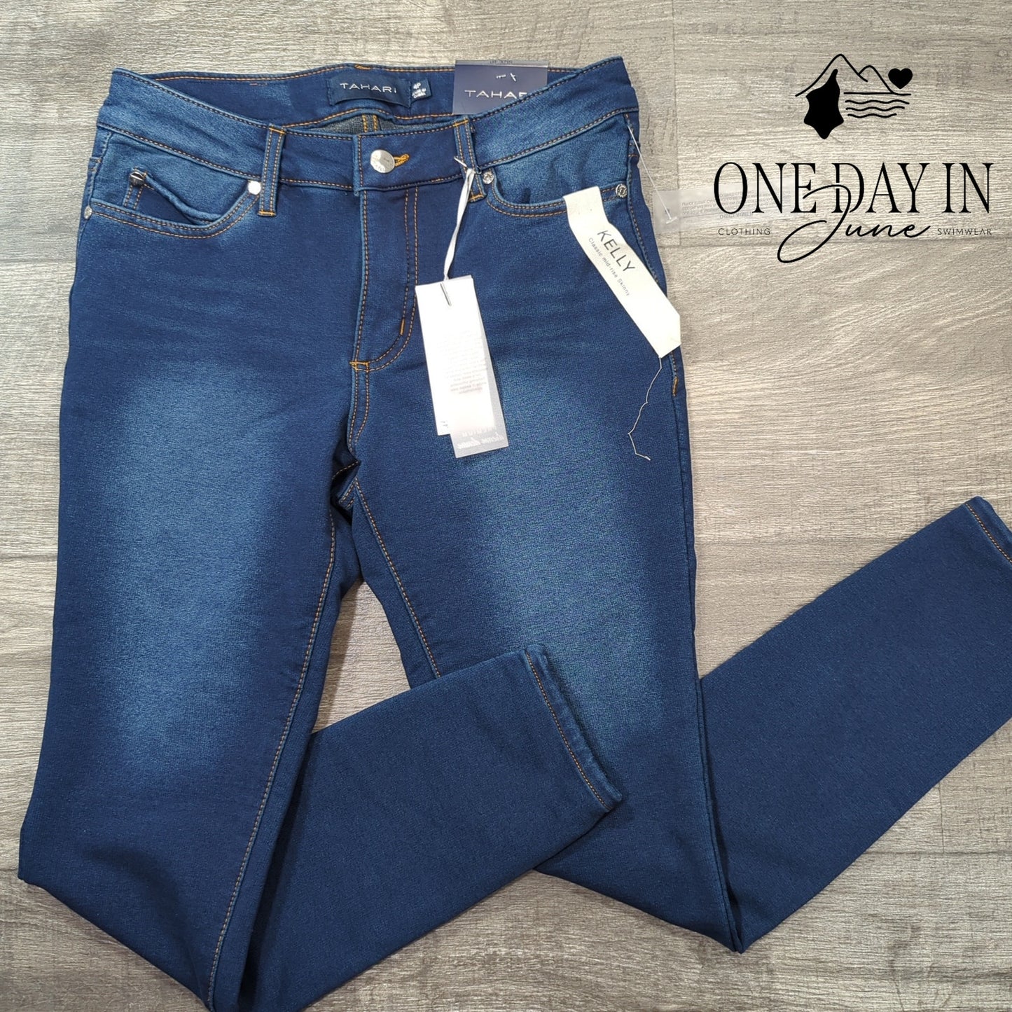 Tahari Classic Mid Rise Skinny Jeans Size 4P