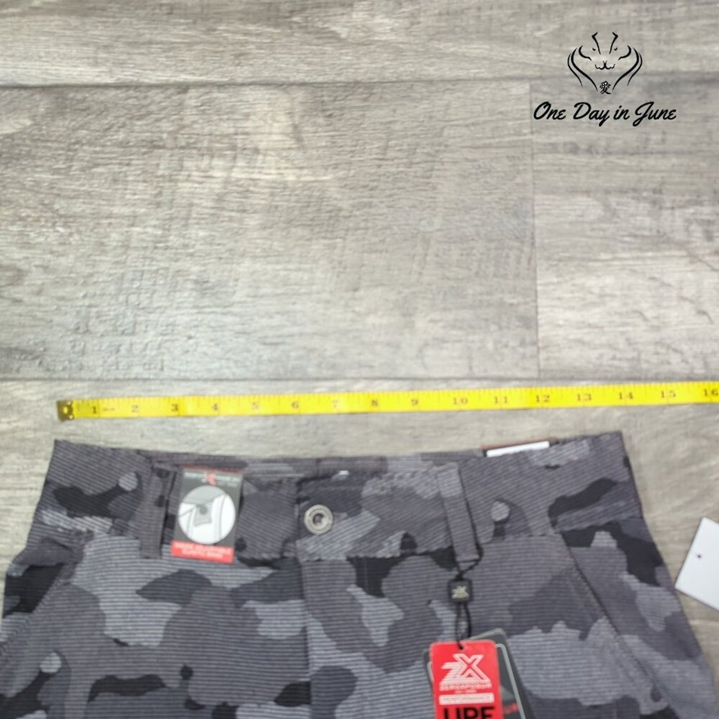 Xersion Camo Print Performance Shorts Size 14