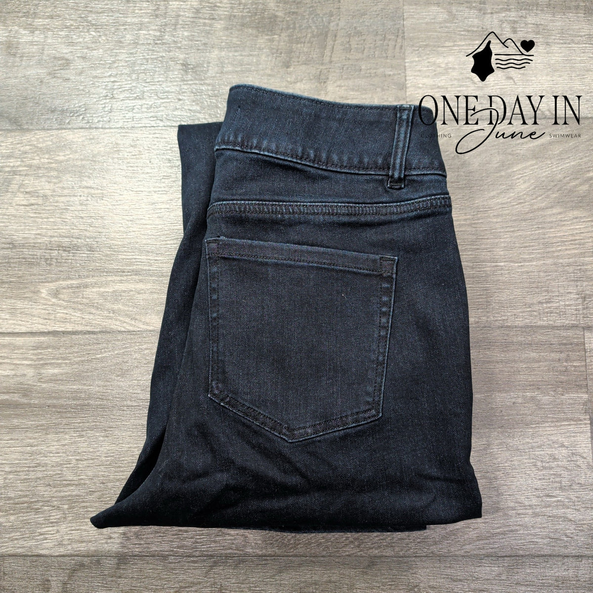 Lane Bryant Tighter Tummy High Rise Straight Jeans Dark Wash NWT Size 14