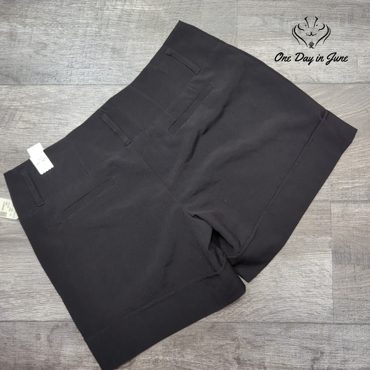 Studio Y Maurices Flat Front Dress Shorts Black NWT Size 7/8