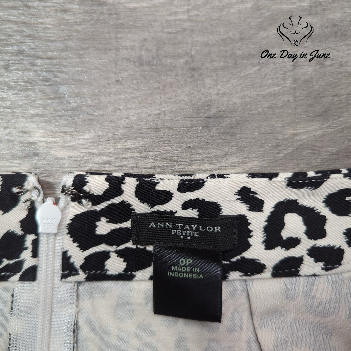 Ann Taylor Petite Leopard Print Mini Skirt Size 0P