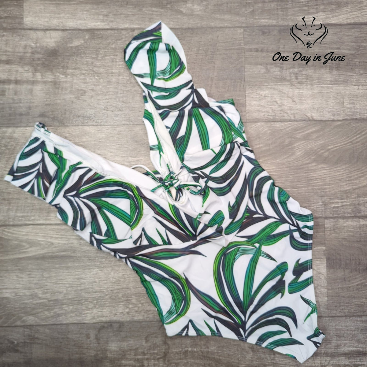 Sporlike Ruffle V Neck One Piece Swimsuit Green Tropical Leaf NWT Size L