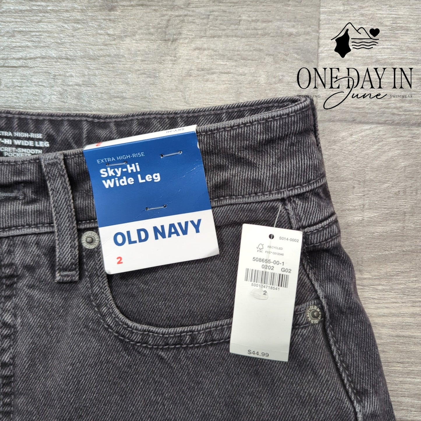 Old Navy Ski Hi Wide Leg Jeans Size 2
