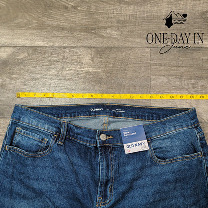 Old Navy Wow Boyfriend Mid Rise Straight Ankle Jeans Medium Wash NWT Size 14