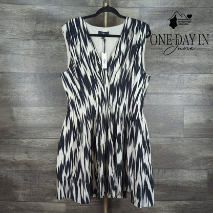 BR Banana Republic Ikat Fit Flare Dress Black White V Neck NWT Size 16