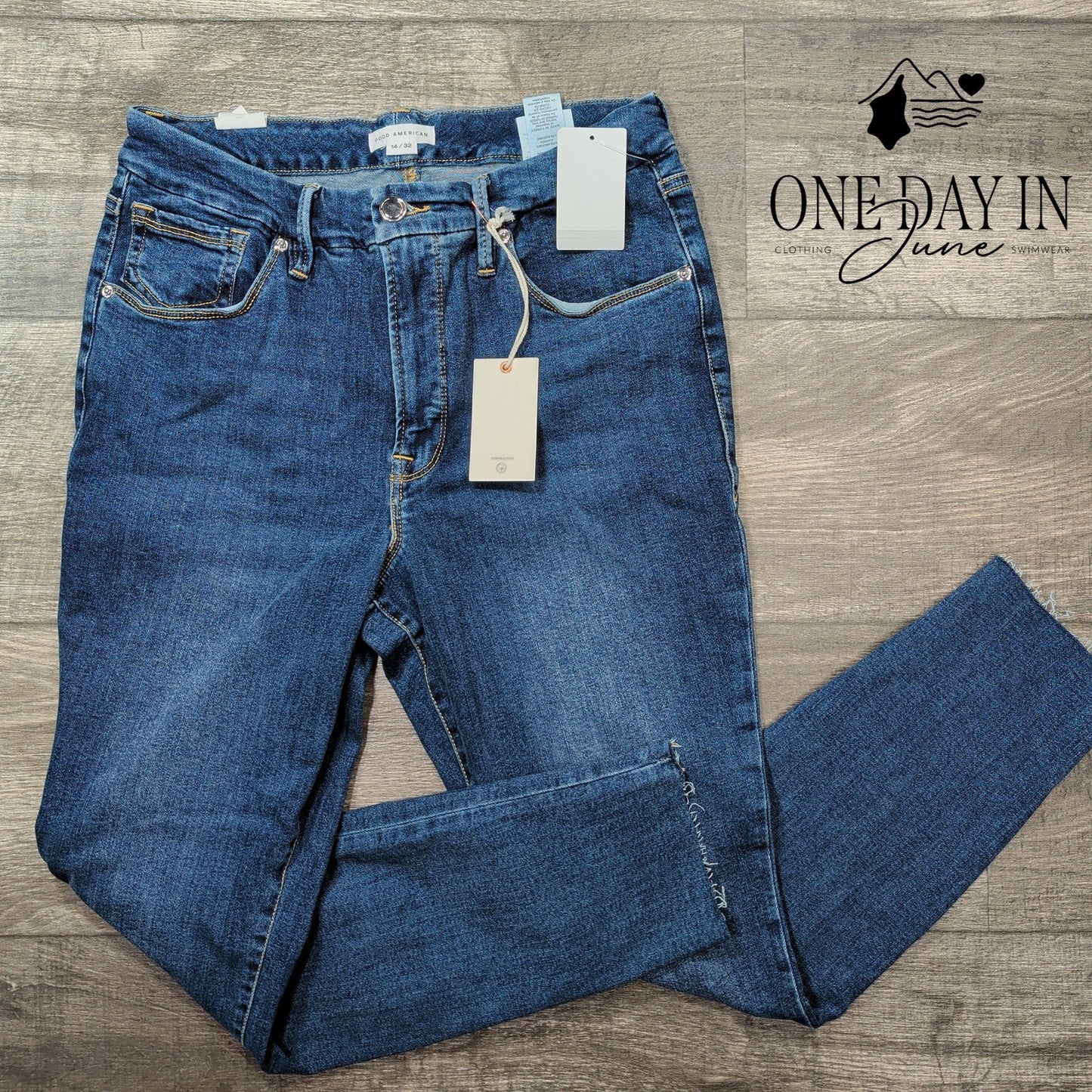 Good American Good Legs Crop Jeans Size 14 (32)