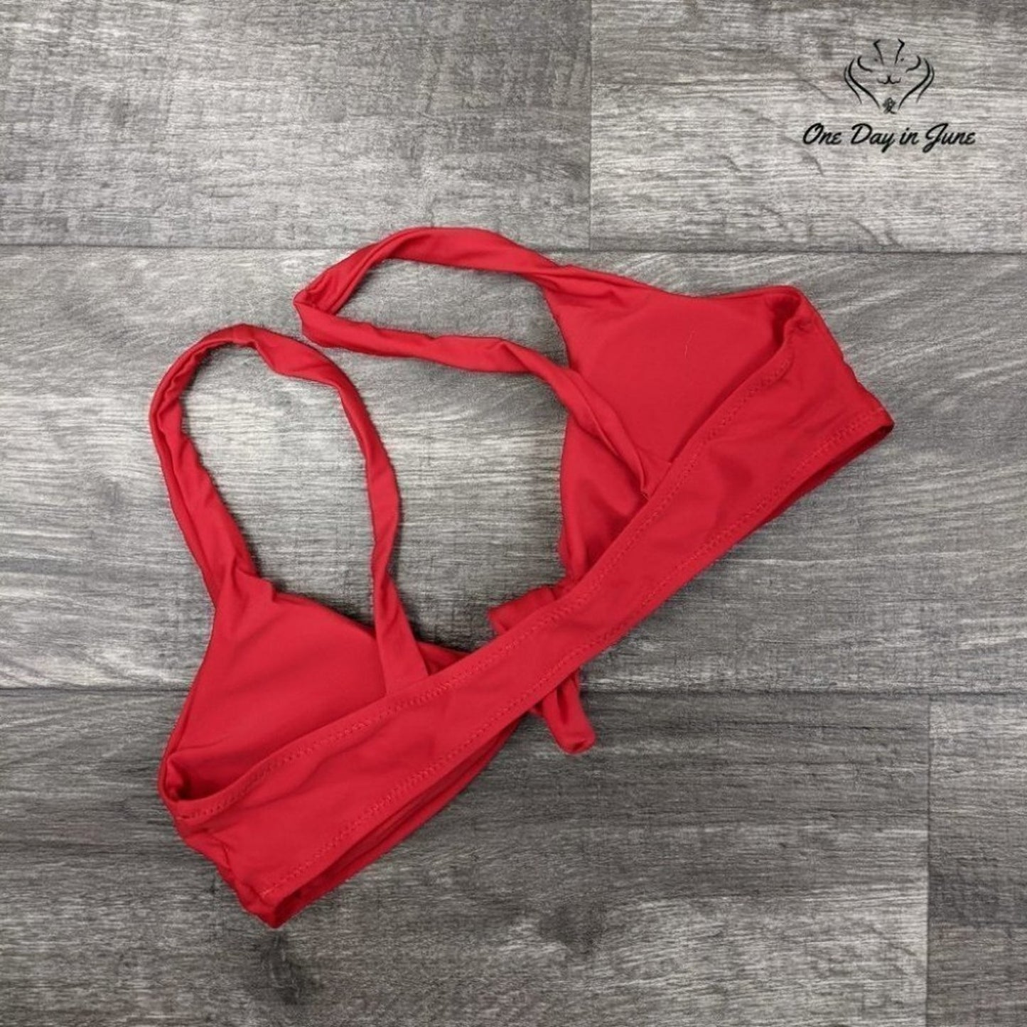 Amzbrly Tie Knot Fron Bikini Swimsuit Top Size S