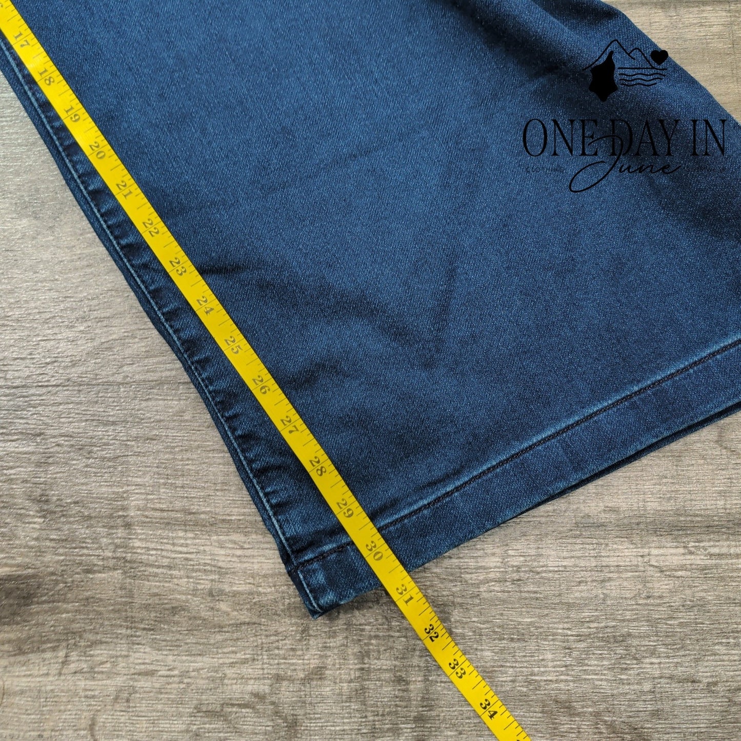 Lane Bryant Pull-On Lightweight Denim Straight Jeans Drawstring NWT Size 26