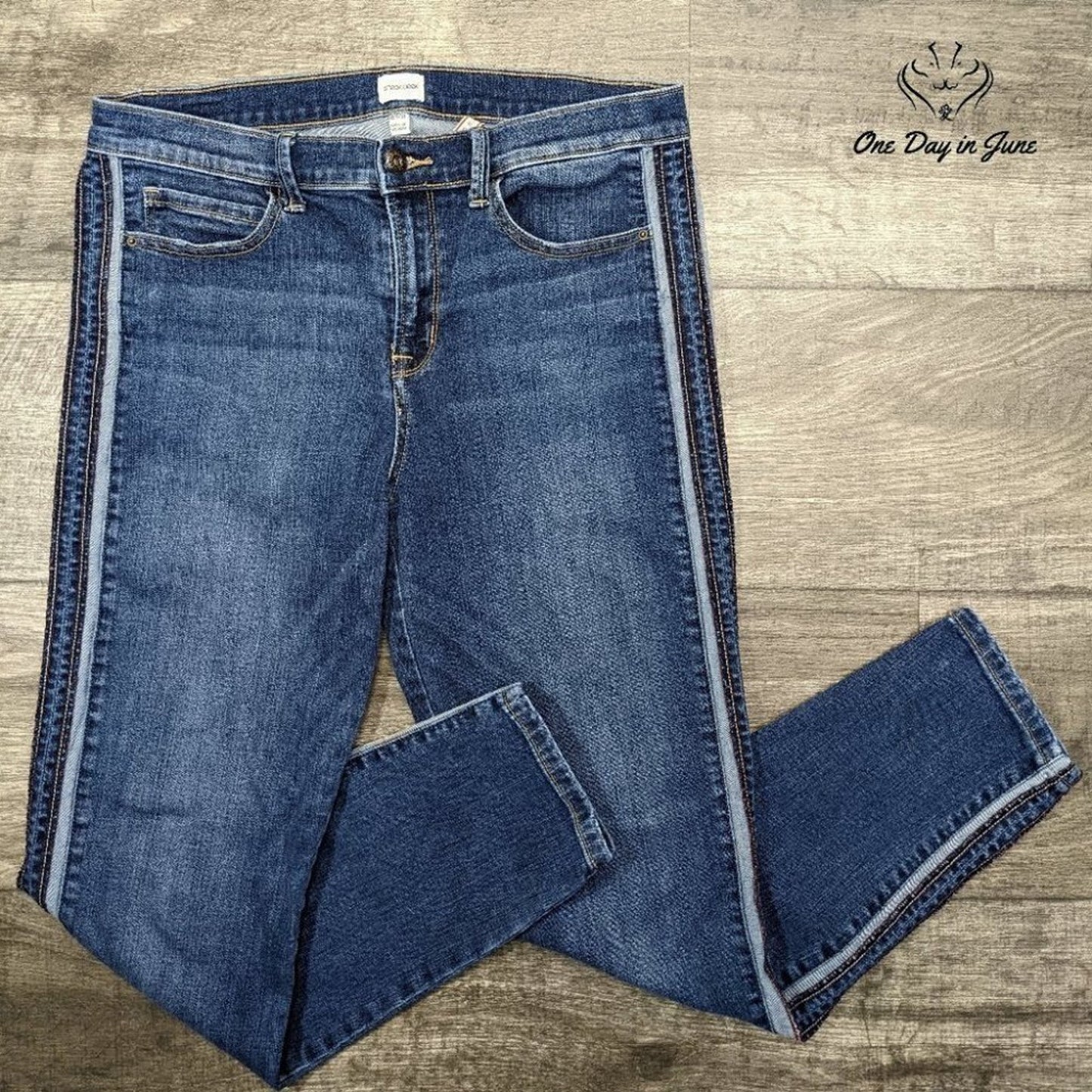 Sneak Peek Juniors Mid Rise Ankle Jeans Size 11