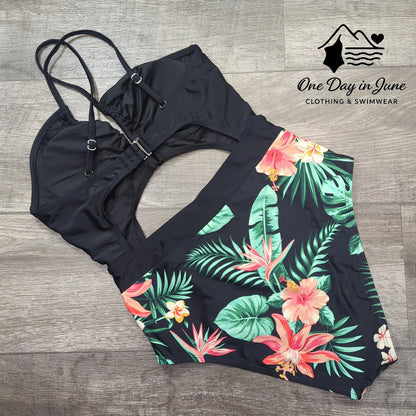 Cupshe Cut Out One Piece Swimsuit Size M