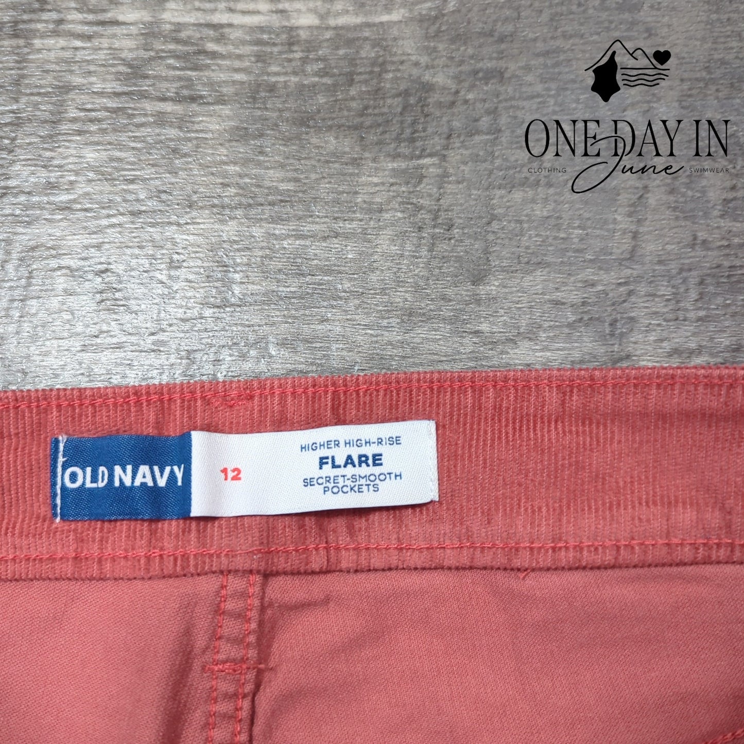 Old Navy Higher High Rise Flare Corduroy Pants Size 12