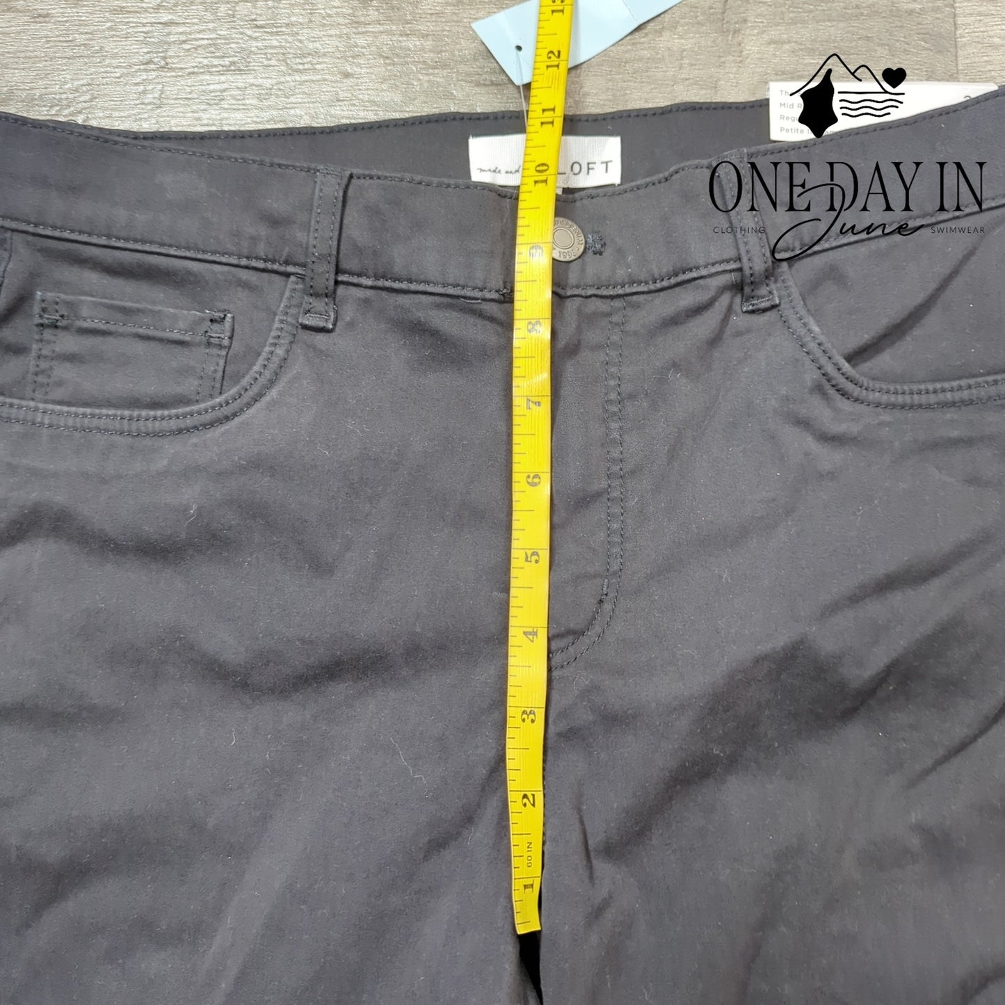 Loft Petite The Skinny Mid Rise Jeans Size 29 (8P)