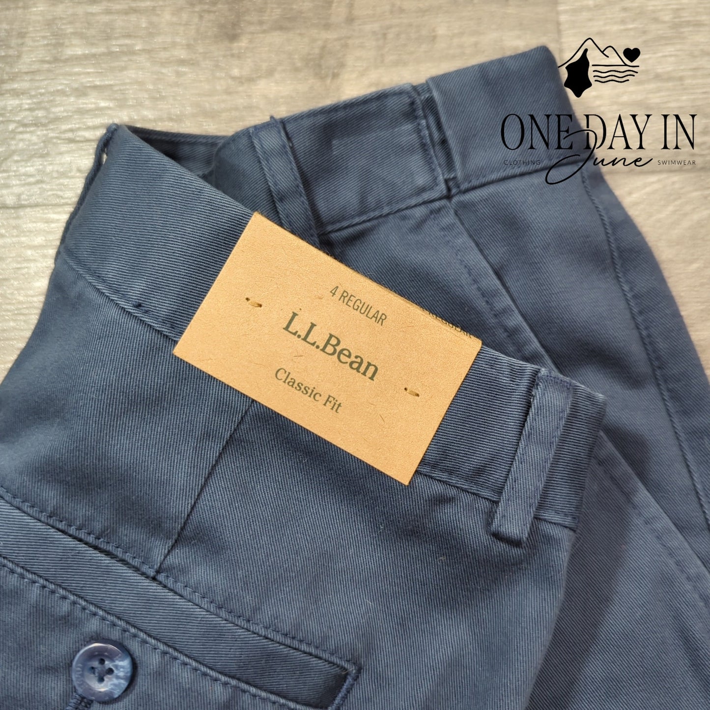 L.L.Bean Classic Straight Leg Pants Size 4