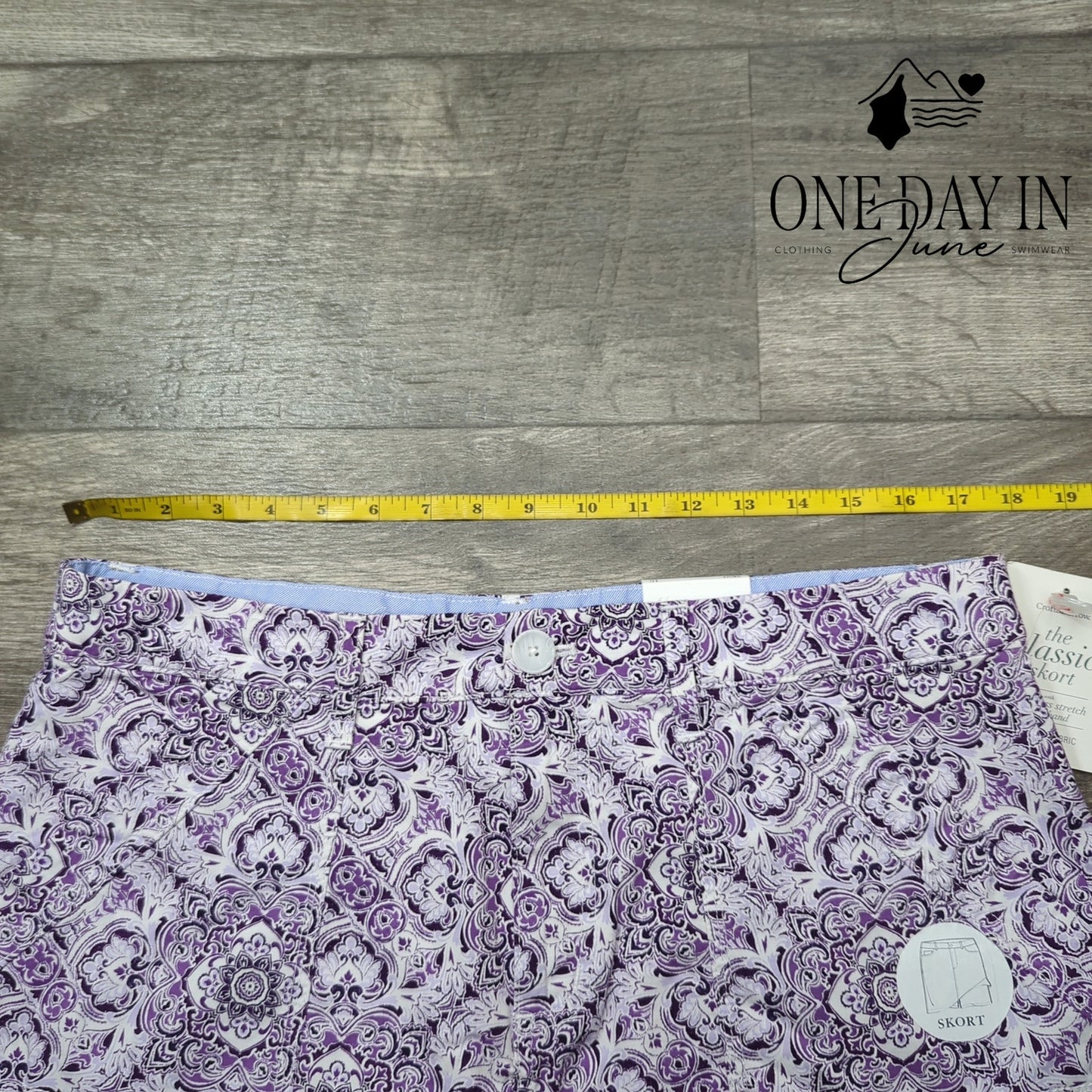 Croft & Barrow Mid Rise Skort Size 16