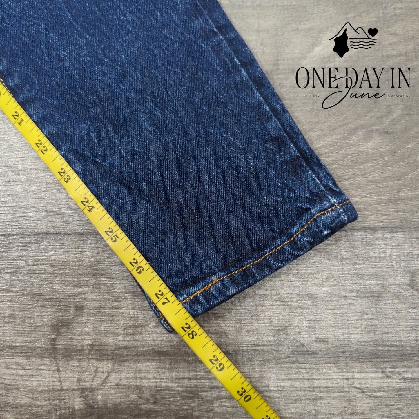 Levi's Button Fly 501 Skinny Jeans Size 24X28 (0)