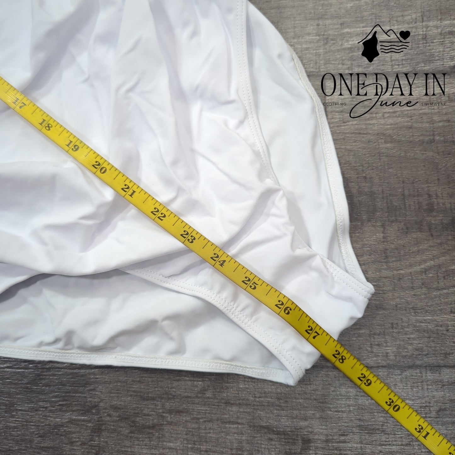 CharmLeaks One Shoulder One Piece Swimsuit Size L