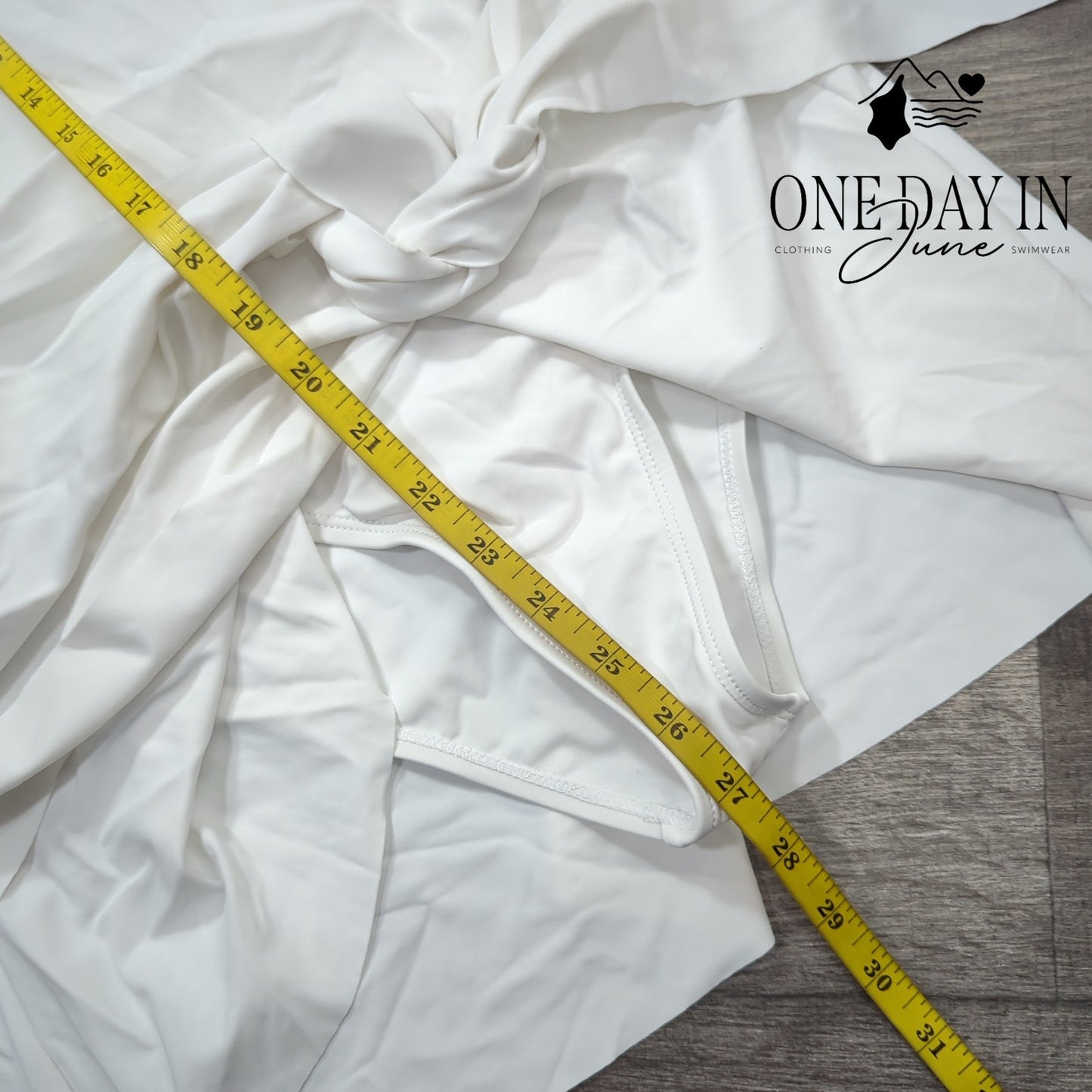 Charmo Skirted One Piece Size M